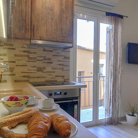 Renas Cosy Apartment Corfu  ภายนอก รูปภาพ